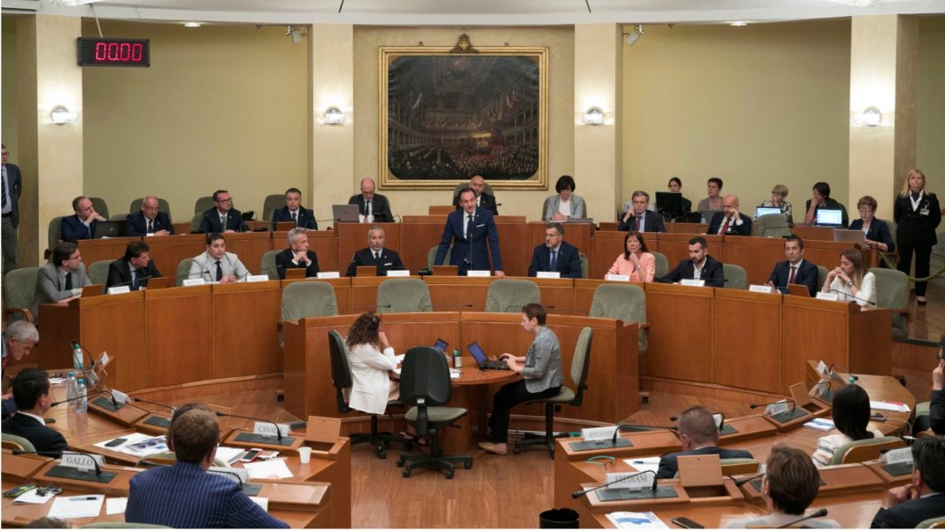 consiglio regionale immagine